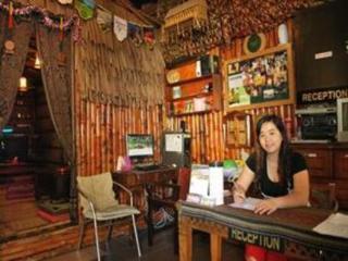 Berambih Lodge Kuching Buitenkant foto